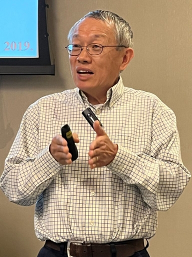 Distinguished Professor Hua Guo
